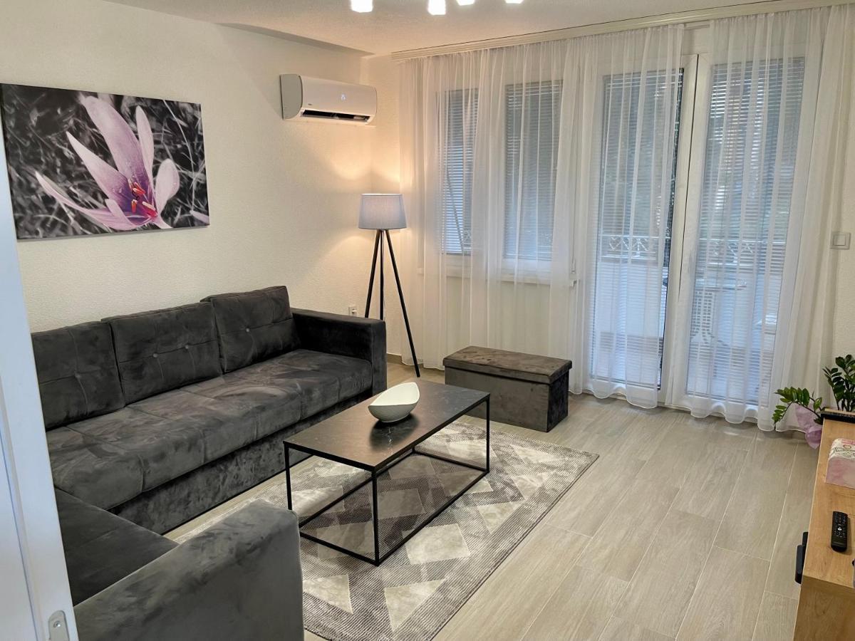 Anet Apartman Visoko Buitenkant foto